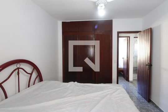 Apartamento para alugar com 2 quartos, 60m² em Ogiva, Cabo Frio
