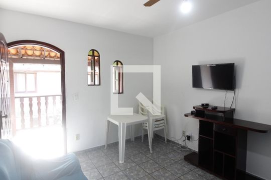 Apartamento para alugar com 2 quartos, 60m² em Ogiva, Cabo Frio