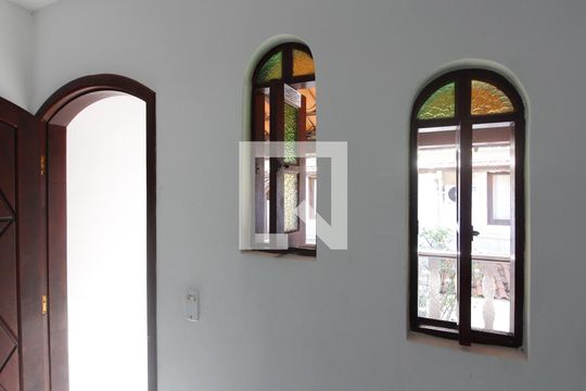 Apartamento para alugar com 2 quartos, 60m² em Ogiva, Cabo Frio