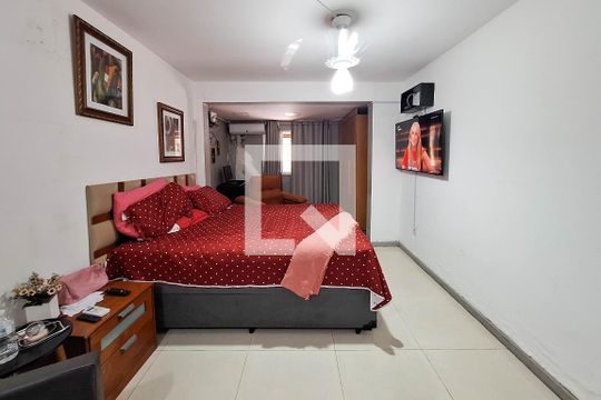 Suíte 1 de casa à venda com 3 quartos, 146m² em Piratininga, Niterói