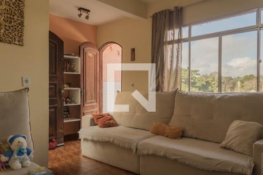 Sala de casa à venda com 3 quartos, 250m² em Jardim Petroni, São Bernardo do Campo