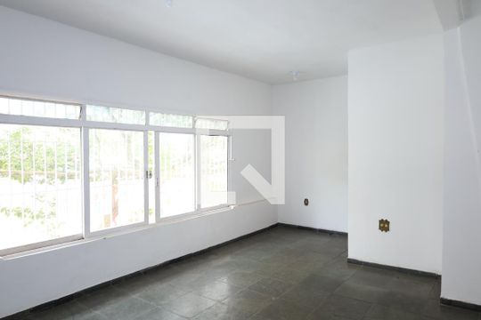 Sala 1 de casa para alugar com 2 quartos, 140m² em Itaquera, São Paulo