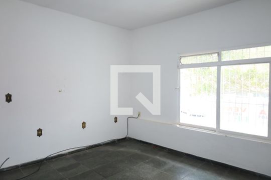 Sala 1 de casa para alugar com 2 quartos, 140m² em Itaquera, São Paulo