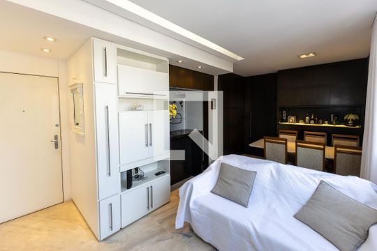 Apartamento para alugar com 3 quartos, 72m² em Santo Antônio, Belo Horizonte