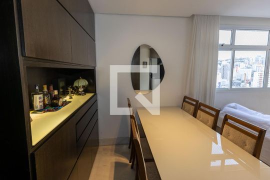 Sala de Jantar de apartamento para alugar com 3 quartos, 72m² em Santo Antônio, Belo Horizonte