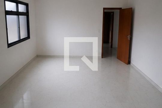 Sala de kitnet/studio para alugar com 1 quarto, 32m² em Cruzeiro, Ribeirão das Neves