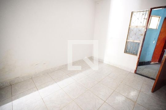 Apartamento para alugar com 3 quartos, 120m² em L-1, Qd79 Vila Redencao, Goiânia
