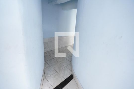 Corredor de apartamento para alugar com 4 quartos, 155m² em L-1, Qd79 - Vila Redencao, Goiânia