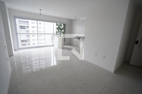 Apartamento para alugar com 3 quartos, 82m² em Setor Bueno, Goiânia