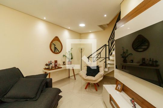 Sala de casa à venda com 2 quartos, 175m² em Vila Nivi, São Paulo