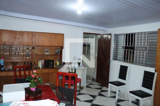 Casa para alugar com 1 quarto, 64m² em Jardim Casa Branca, Embu das Artes