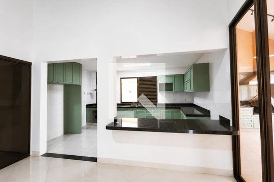 Cozinha de casa de condomínio para alugar com 5 quartos, 400m² em Alphaville Araguaia, Goiânia