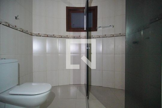 Banheiro da Suíte de apartamento para alugar com 1 quarto, 70m² em Capão da Cruz, Sapucaia do Sul