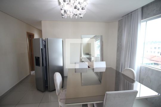 Sala de apartamento à venda com 3 quartos, 200m² em Barreiro, Belo Horizonte