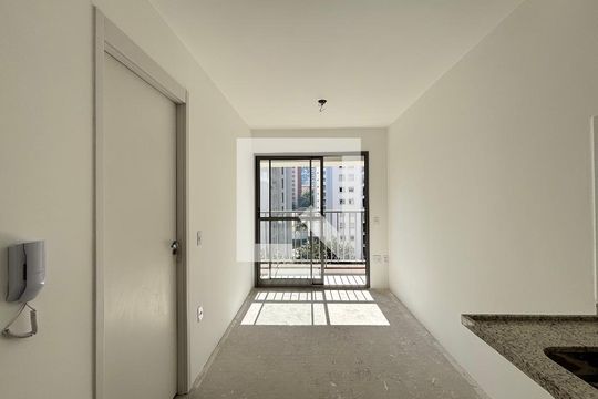 Sala/Cozinha de apartamento à venda com 1 quarto, 28m² em Vila Olímpia, São Paulo