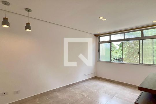 Apartamento à venda com 3 quartos, 65m² em Alto de Pinheiros, São Paulo