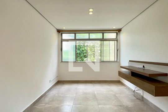 Apartamento à venda com 3 quartos, 65m² em Alto de Pinheiros, São Paulo