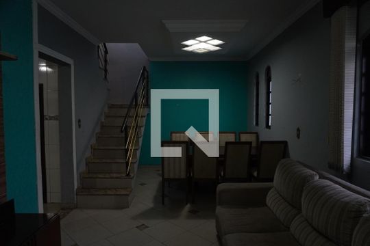 Casa à venda com 3 quartos, 150m² em Guaianases, São Paulo