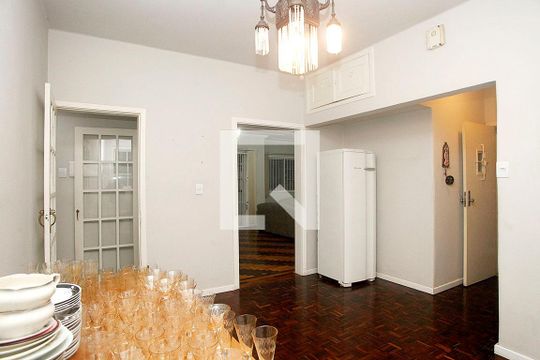Sala 2 de apartamento para alugar com 3 quartos, 150m² em Petrópolis, Porto Alegre