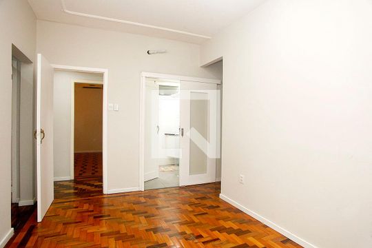 Quarto 1 Suíte de apartamento para alugar com 3 quartos, 150m² em Petrópolis, Porto Alegre