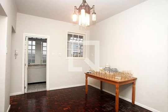 Sala 2 de apartamento para alugar com 3 quartos, 150m² em Petrópolis, Porto Alegre