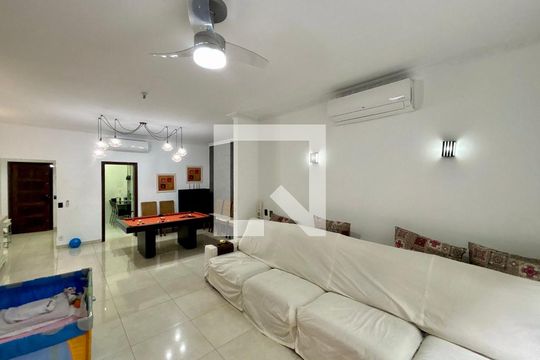 Sala de apartamento para alugar com 3 quartos, 150m² em Copacabana, Rio de Janeiro