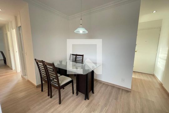 Sala de apartamento à venda com 3 quartos, 60m² em Conjunto Promorar Raposo Tavares, São Paulo