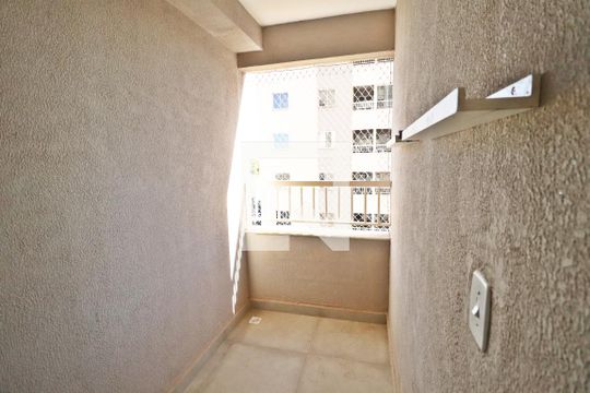 Sacada de apartamento para alugar com 2 quartos, 46m² em Jardim Espanha, Uberlândia