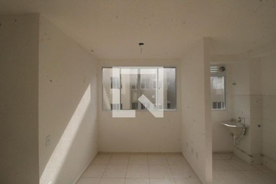 Sala de apartamento para alugar com 2 quartos, 41m² em Cabuçu, Nova Iguaçu