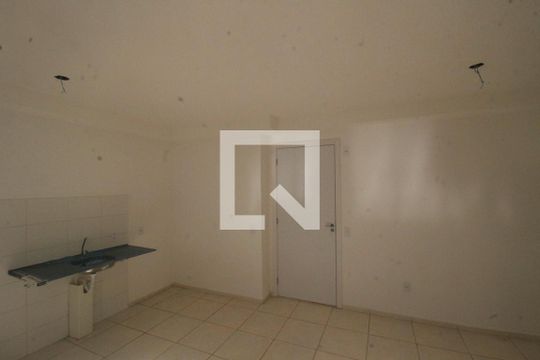 Sala de apartamento para alugar com 2 quartos, 41m² em Cabuçu, Nova Iguaçu
