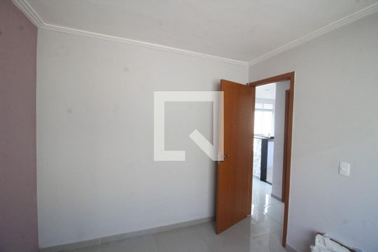 Quarto 1 de apartamento para alugar com 2 quartos, 40m² em Jardim Alvorada, Nova Iguaçu