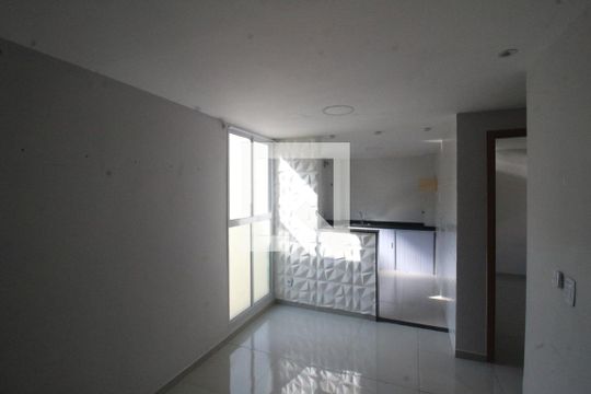 Sala de apartamento para alugar com 2 quartos, 40m² em Jardim Alvorada, Nova Iguaçu