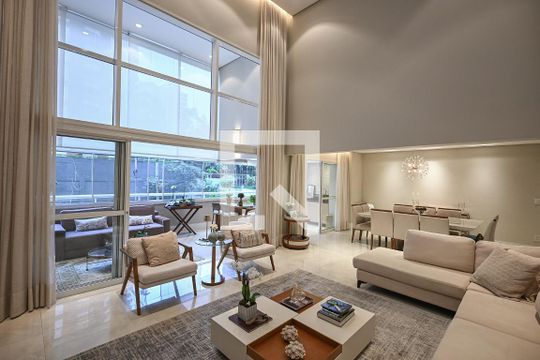Sala de apartamento à venda com 4 quartos, 250m² em Vila Suzana, São Paulo