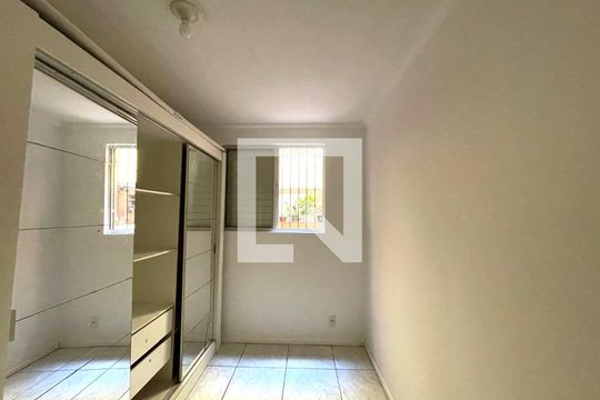 Sala de apartamento para alugar com 2 quartos, 52m² em Pinheiro, São Leopoldo