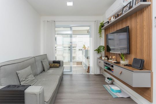 Apartamento à venda com 3 quartos, 81m² em Vila Isa, São Paulo
