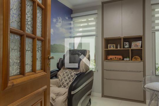 Escritório de casa à venda com 5 quartos, 256m² em Parque dos Passaros, São Bernardo do Campo