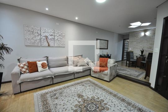 Sala de casa à venda com 4 quartos, 200m² em Jaçanã, São Paulo