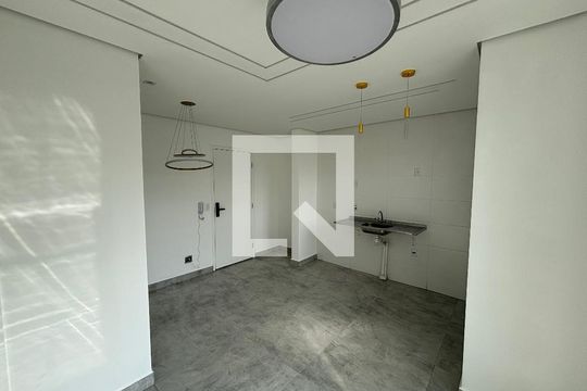Sala de apartamento para alugar com 2 quartos, 44m² em Jardim Maringa, São Paulo