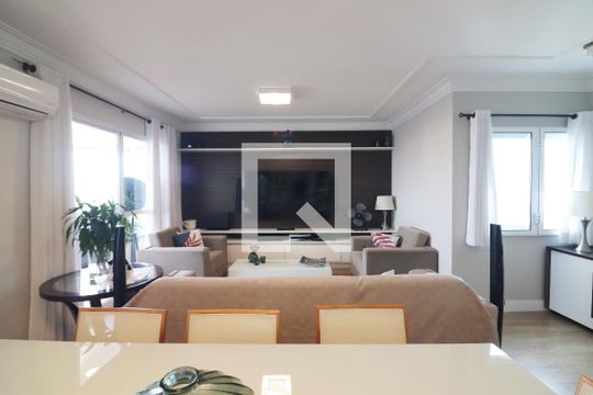 Sala  de apartamento à venda com 3 quartos, 150m² em Vila Mussoline, São Bernardo do Campo