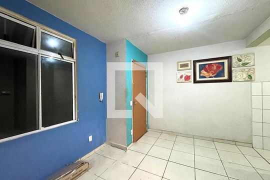 Sala de apartamento à venda com 2 quartos, 50m² em Canudos, Novo Hamburgo