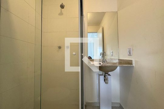 Banheiro de kitnet/studio à venda com 1 quarto, 37m² em Presidente Altino, Osasco