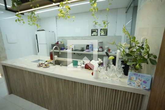 Casa à venda com 3 quartos, 360m² em Jardim Balneario Meia Ponte, Goiânia