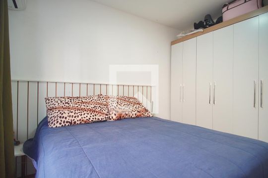 Quarto 2 de apartamento à venda com 2 quartos, 45m² em Santos Dumont, São Leopoldo