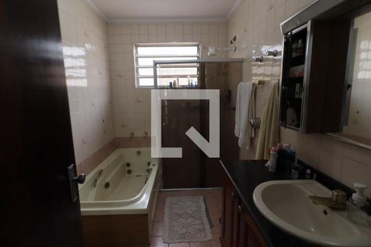 Banheiro da Suíte 1 de casa à venda com 6 quartos, 418m² em City Bussocaba, Osasco