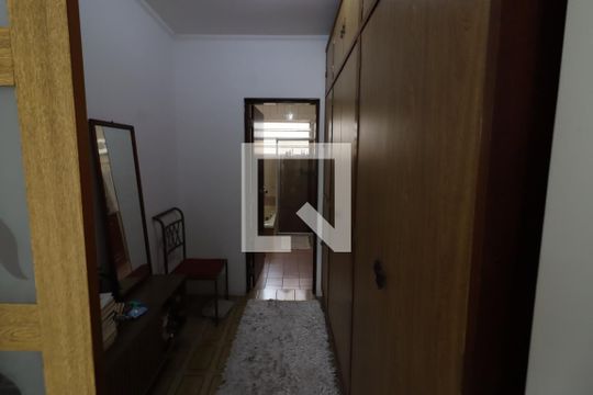 Closet da suíte 1 de casa à venda com 6 quartos, 418m² em City Bussocaba, Osasco