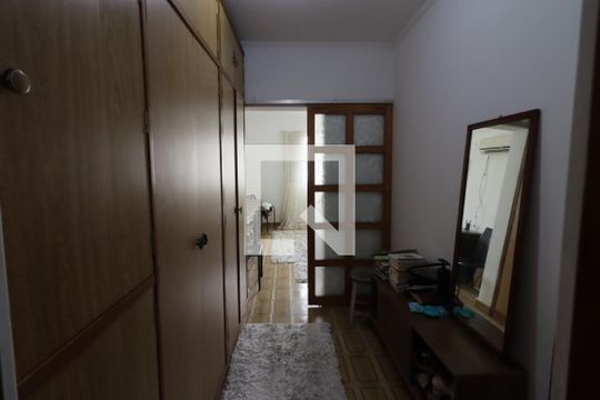 Closet da suíte 1 de casa à venda com 6 quartos, 418m² em City Bussocaba, Osasco