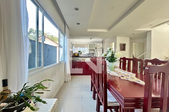 Sala de casa para alugar com 5 quartos, 440m² em Cacupé, Florianópolis
