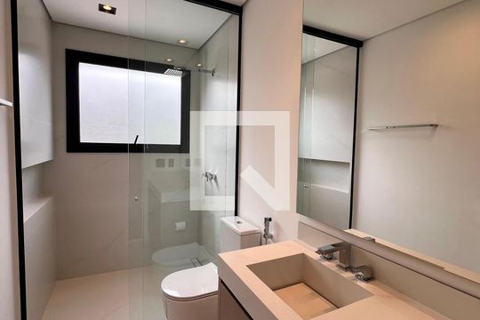 Banheiro de casa de condomínio à venda com 5 quartos, 510m² em Alphaville Residencial Um, Barueri