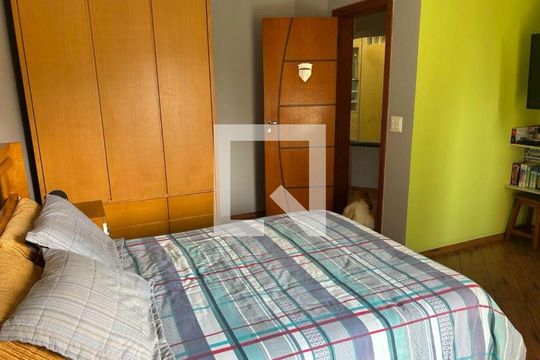 Casa à venda com 4 quartos, 354m² em Vila Marlene, São Bernardo do Campo