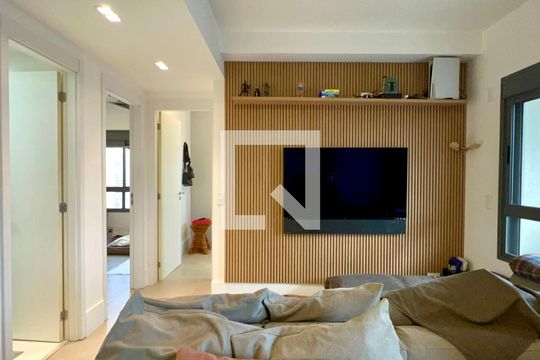 Sala de apartamento à venda com 2 quartos, 71m² em Pinheiros, São Paulo